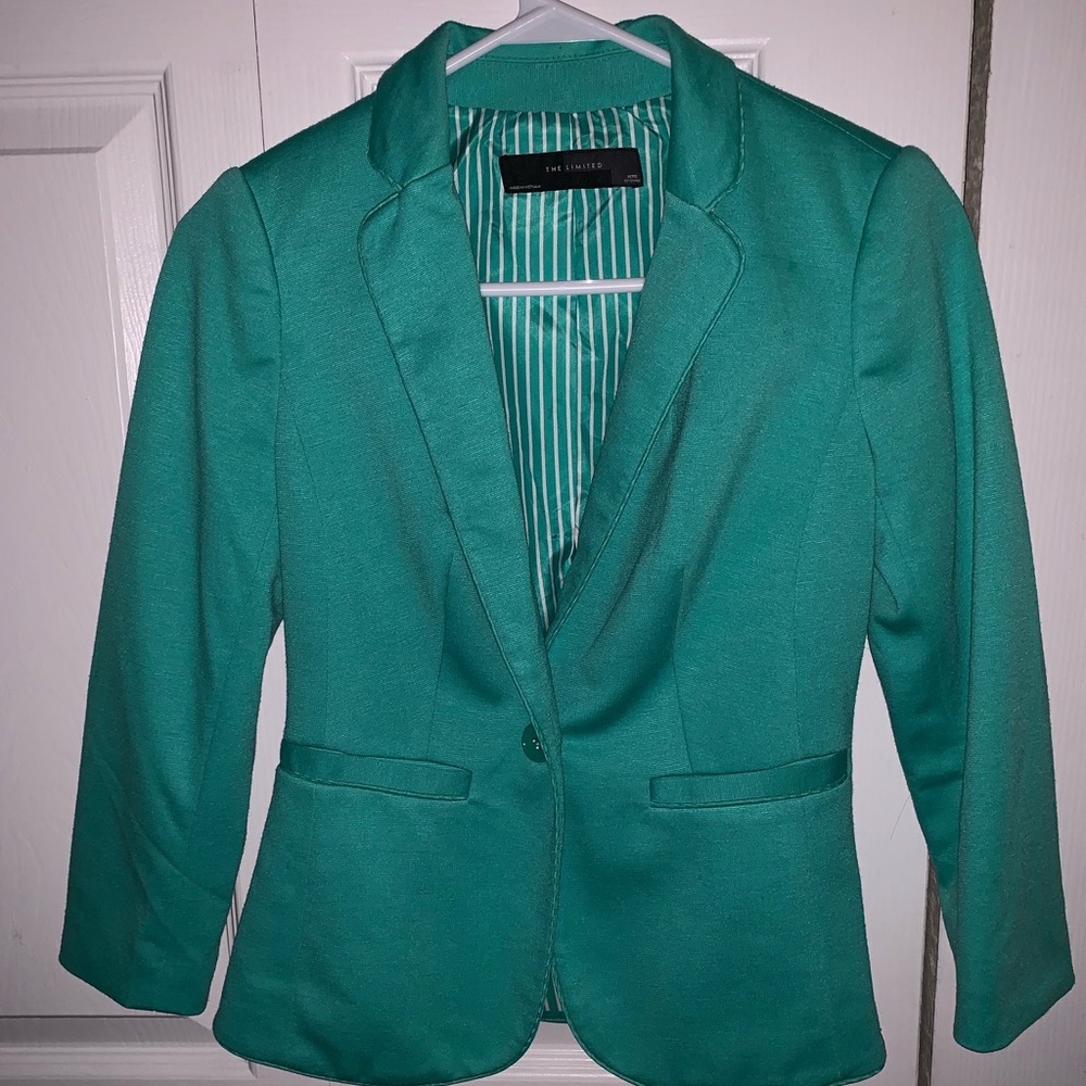 The Limited Blazer💚